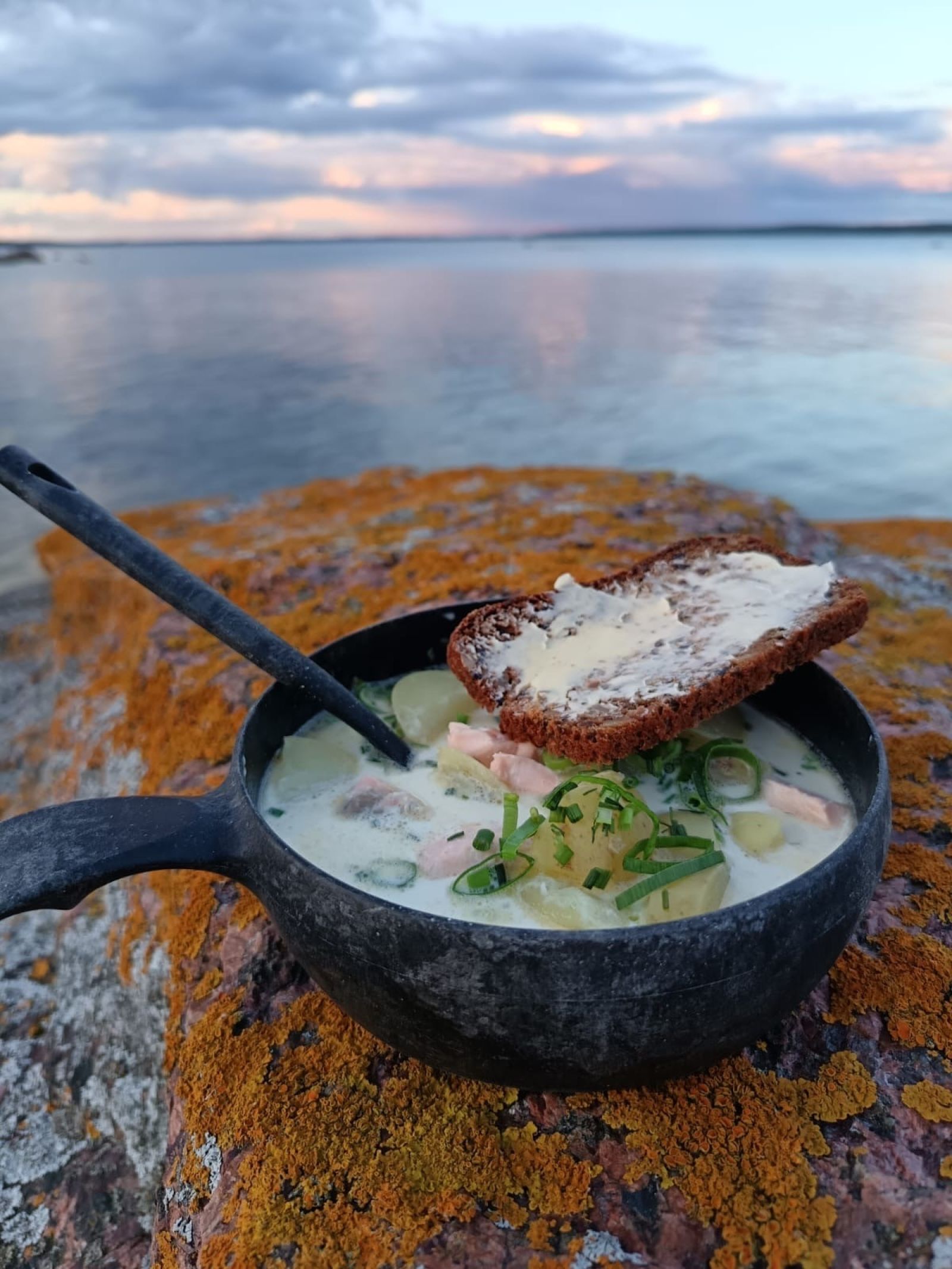 Eväsretkellä äggskärissä