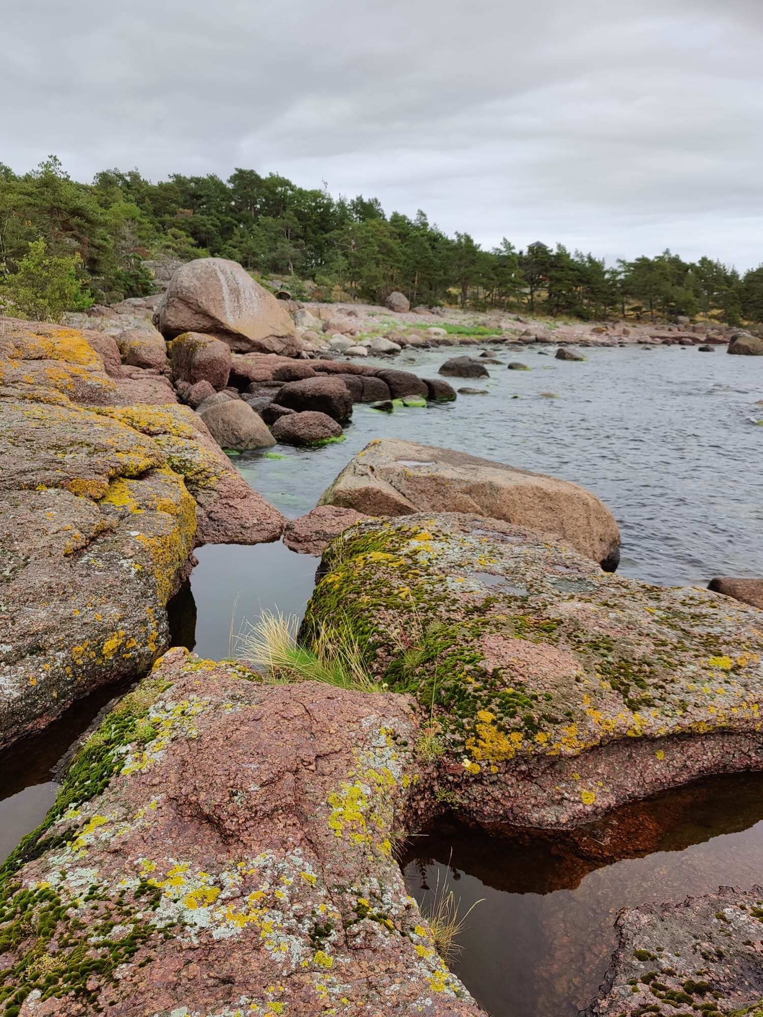 Eväsretkellä äggskärissä